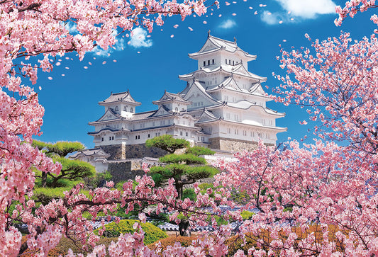 桜風の姫路城